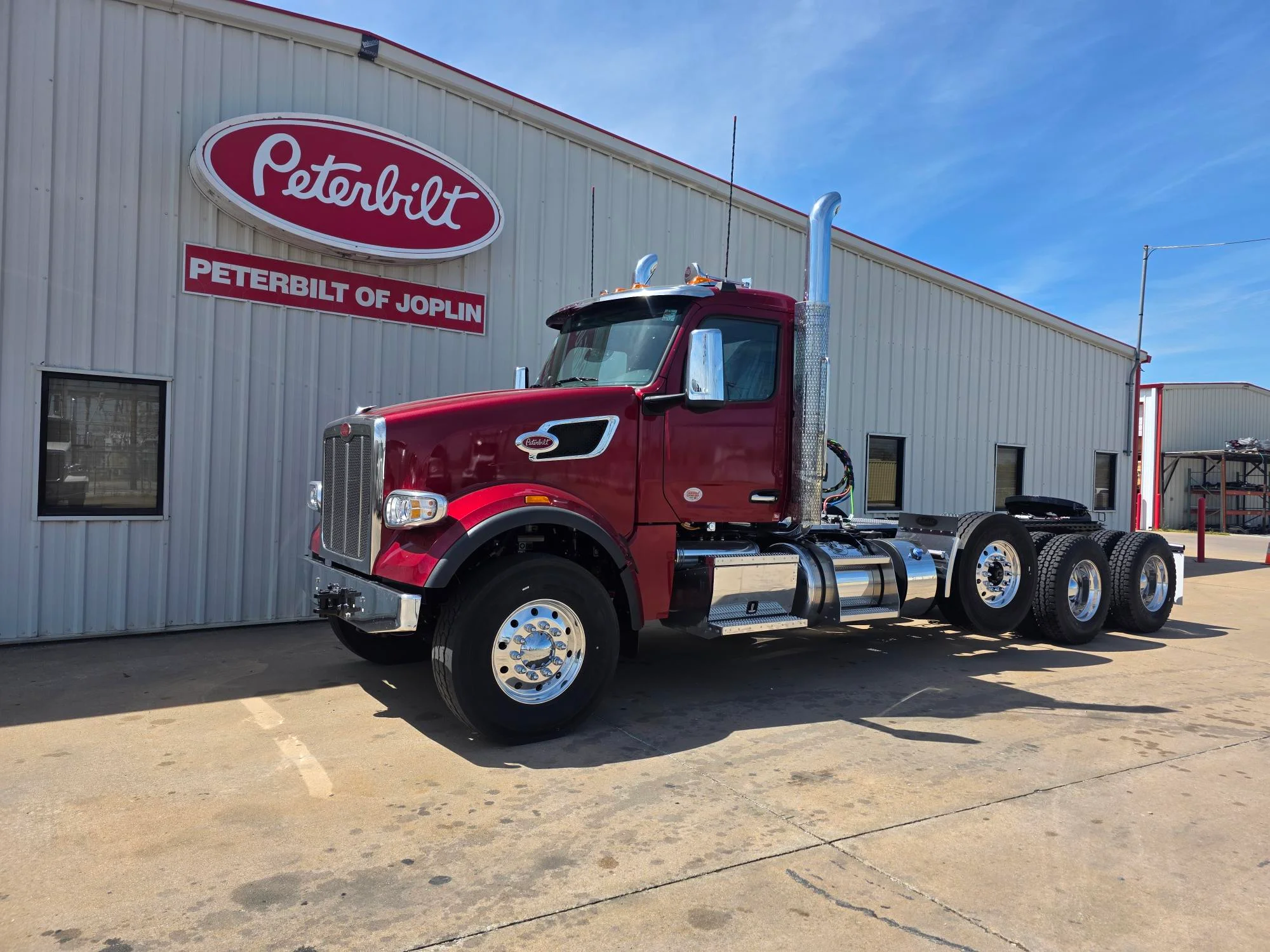 2026 Peterbilt 567 in Joplin, MO — photo 2