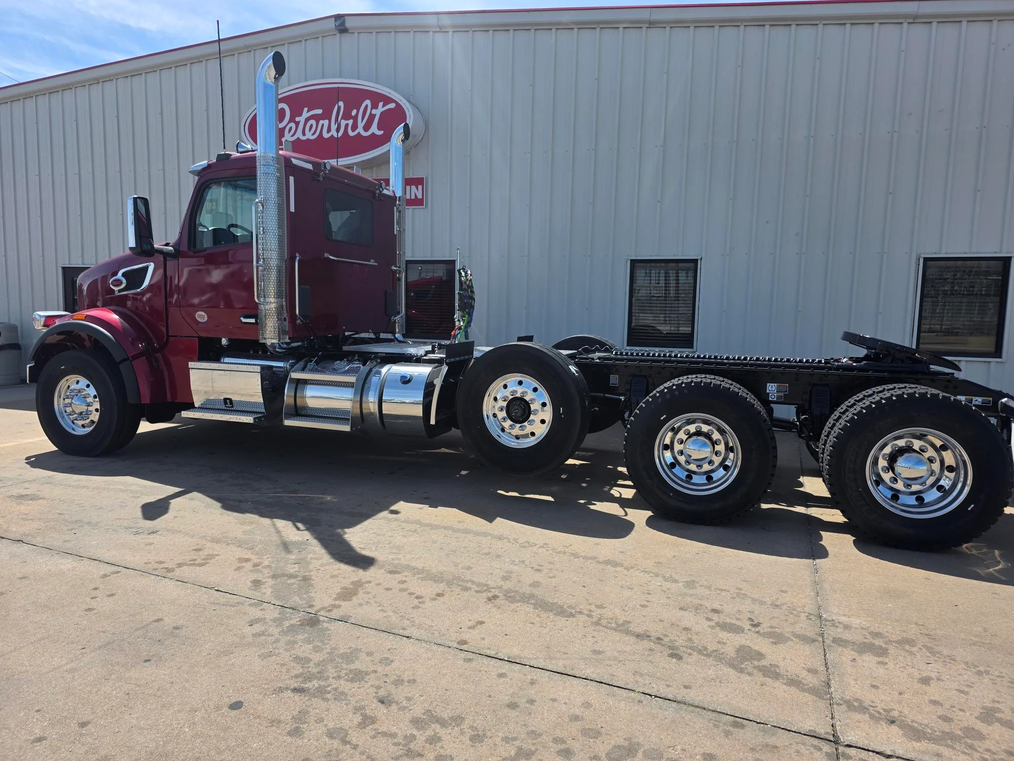 2026 Peterbilt 567 in Joplin, MO — photo 3