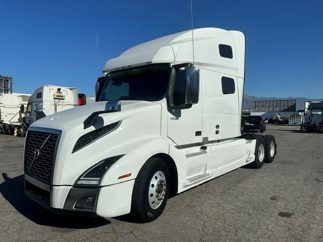 2023 Volvo VNL 760 — photo 4