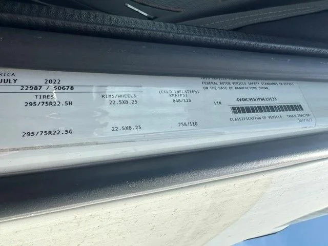 2023 Volvo VNL 760 — photo 14