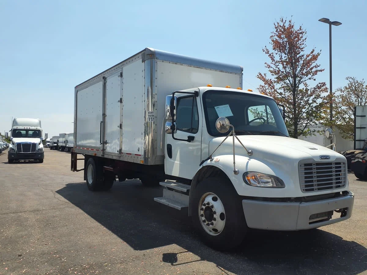 2019 Freightliner M2 106 in Bolingbrook, IL — photo 3