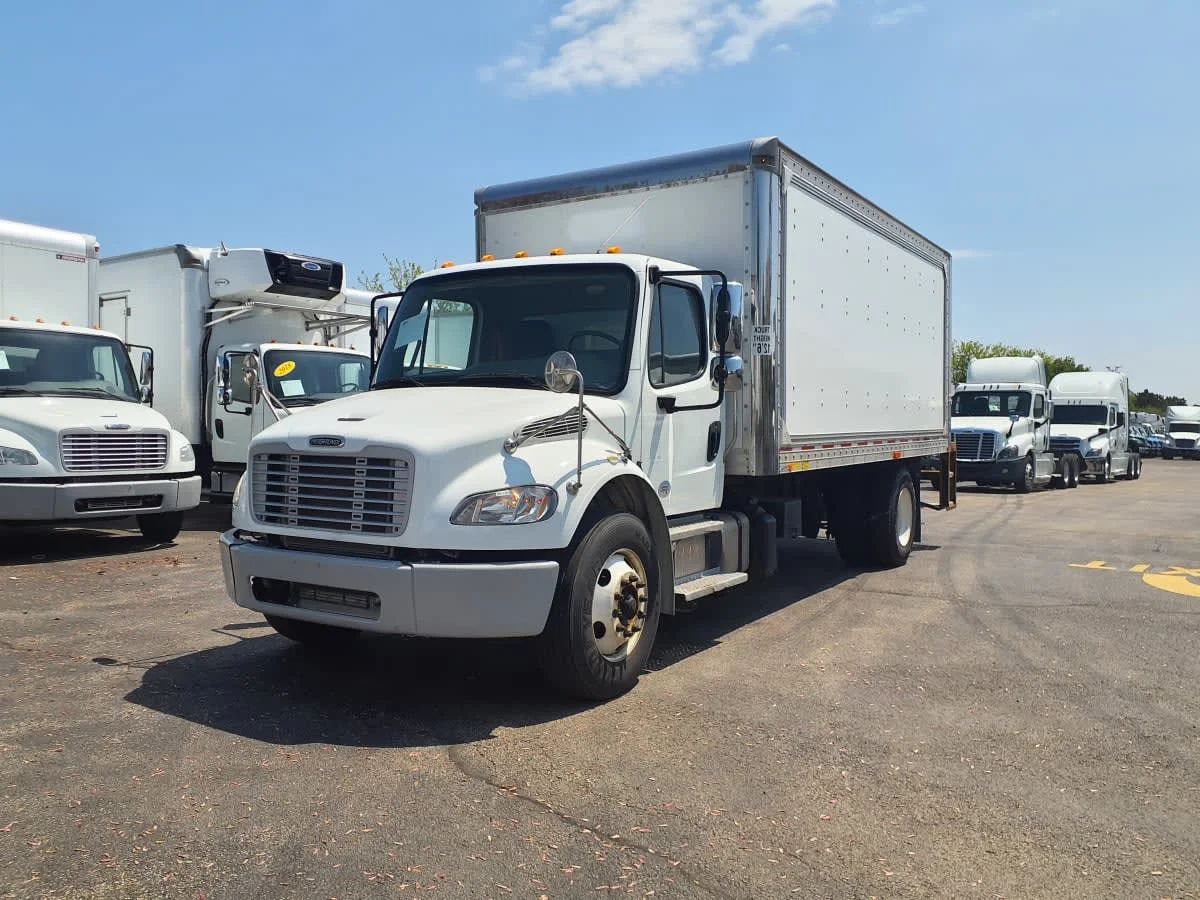 2019 Freightliner M2 106 in Bolingbrook, IL