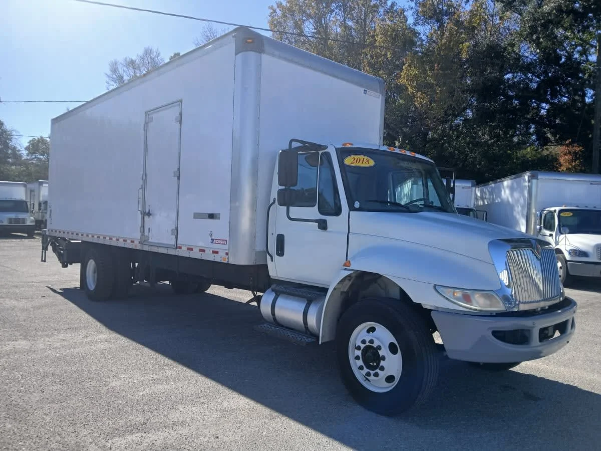 2018 International 4300 in Jacksonville, FL — photo 3