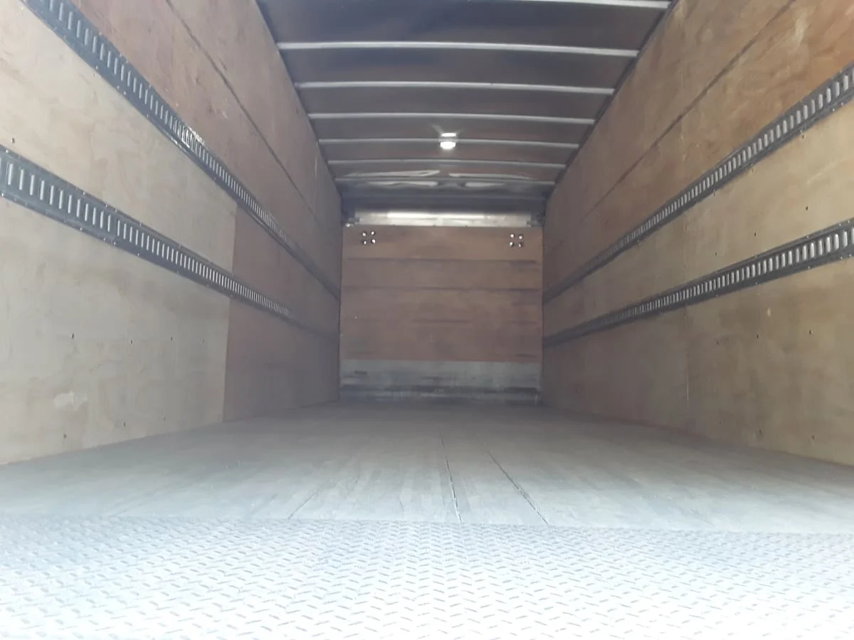 2019 Freightliner M2 106 in Kansas City, MO — photo 8