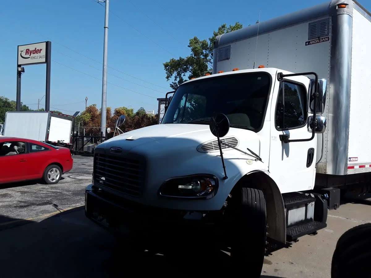 2019 Freightliner M2 106 in Kansas City, MO — photo 10