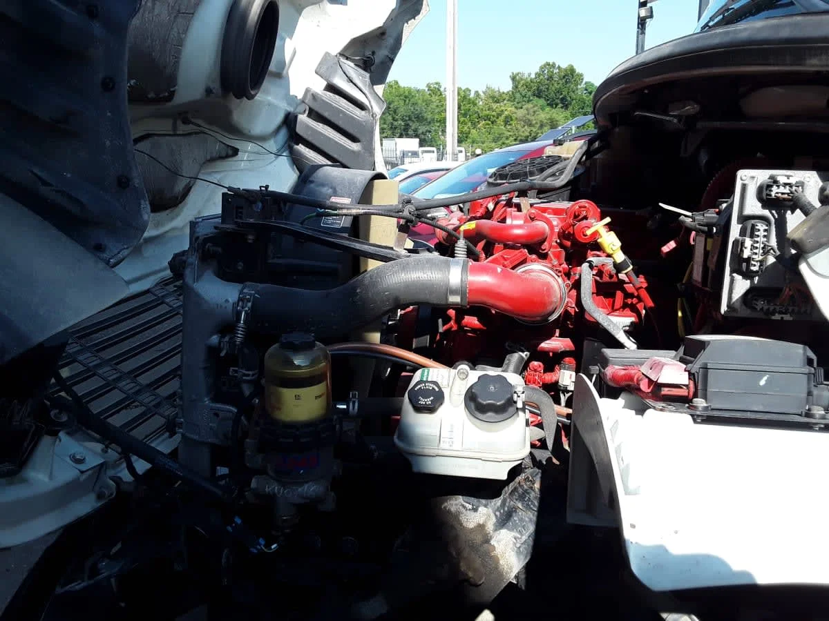 2019 Freightliner M2 106 in Kansas City, MO — photo 9