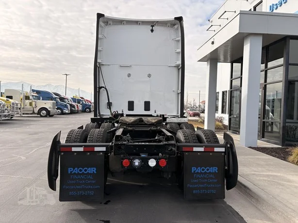 2021 Kenworth T680 - image 14