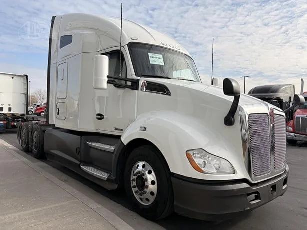 2021 Kenworth T680 - image 6