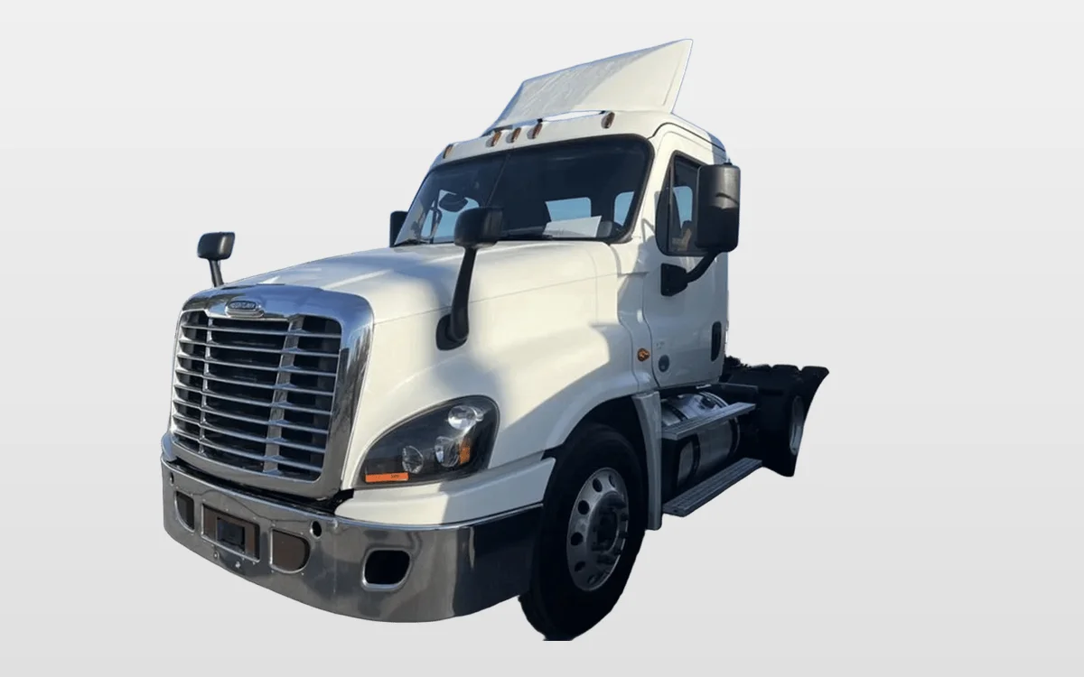 2019 Freightliner Cascadia - image 1
