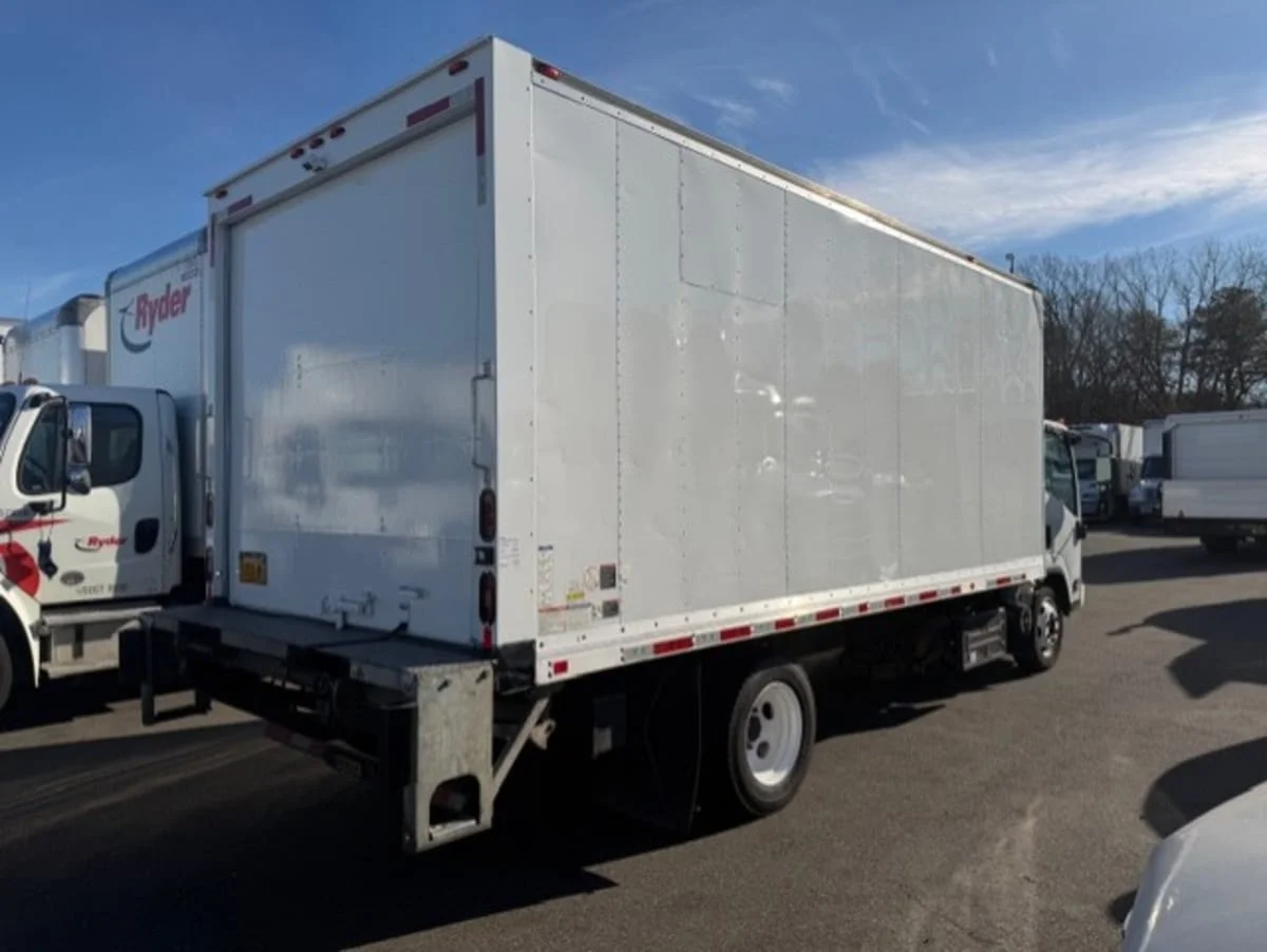 2019 Isuzu NQR - image 4