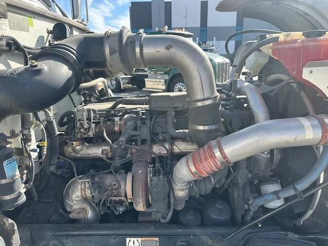 2020 Peterbilt 579 - image 8