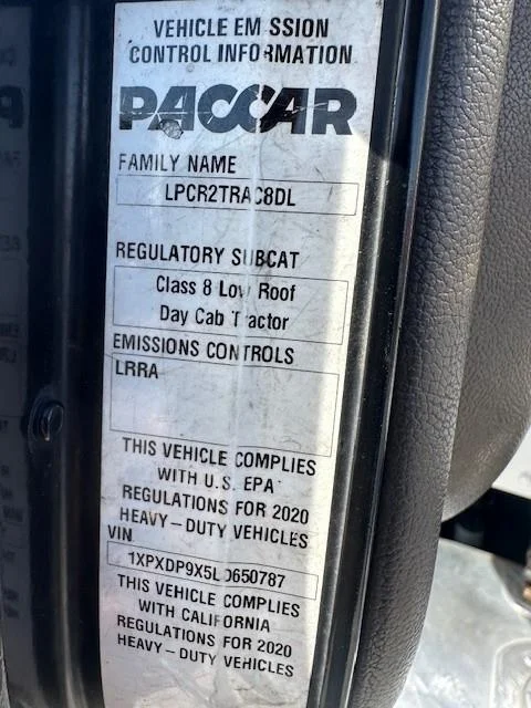 2020 Peterbilt 579 - image 3