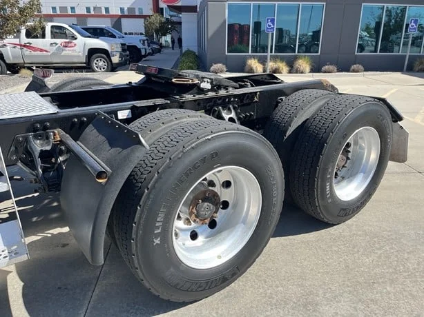 2022 Kenworth T680 in Salt Lake City, UT — photo 4