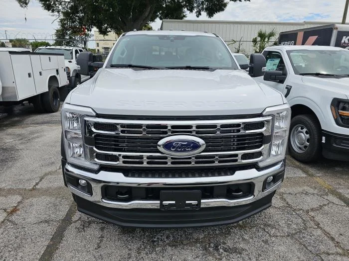 2026 Ford F-550 — photo 3