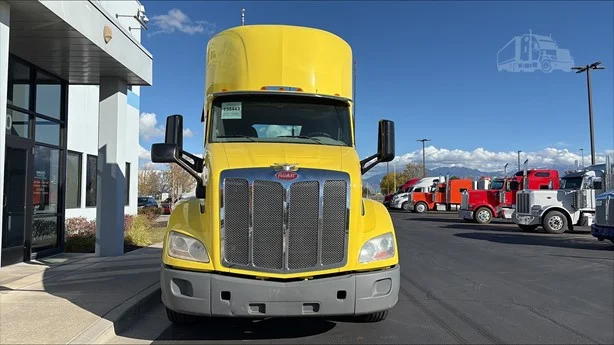 2021 Peterbilt 579 in Salt Lake City, UT — photo 3