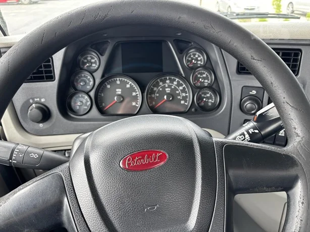 2021 Peterbilt 579 in Salt Lake City, UT — photo 17
