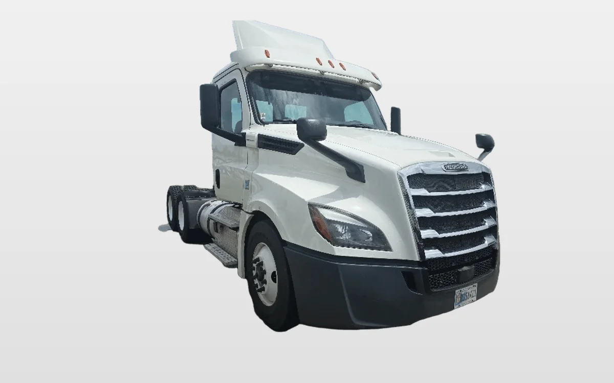 2019 Freightliner - image 1