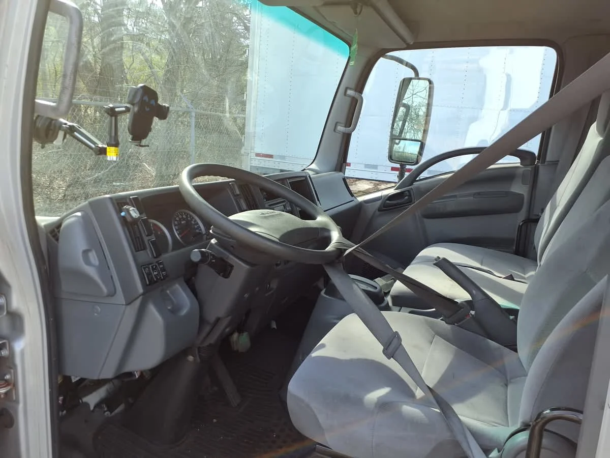 2016 Isuzu NQR in Memphis, TN — photo 7