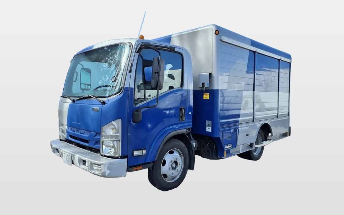 2016 Isuzu NQR - image 1