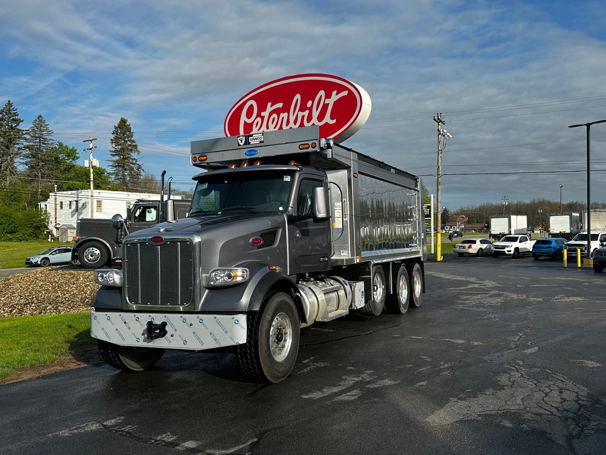 2027 Peterbilt 567
