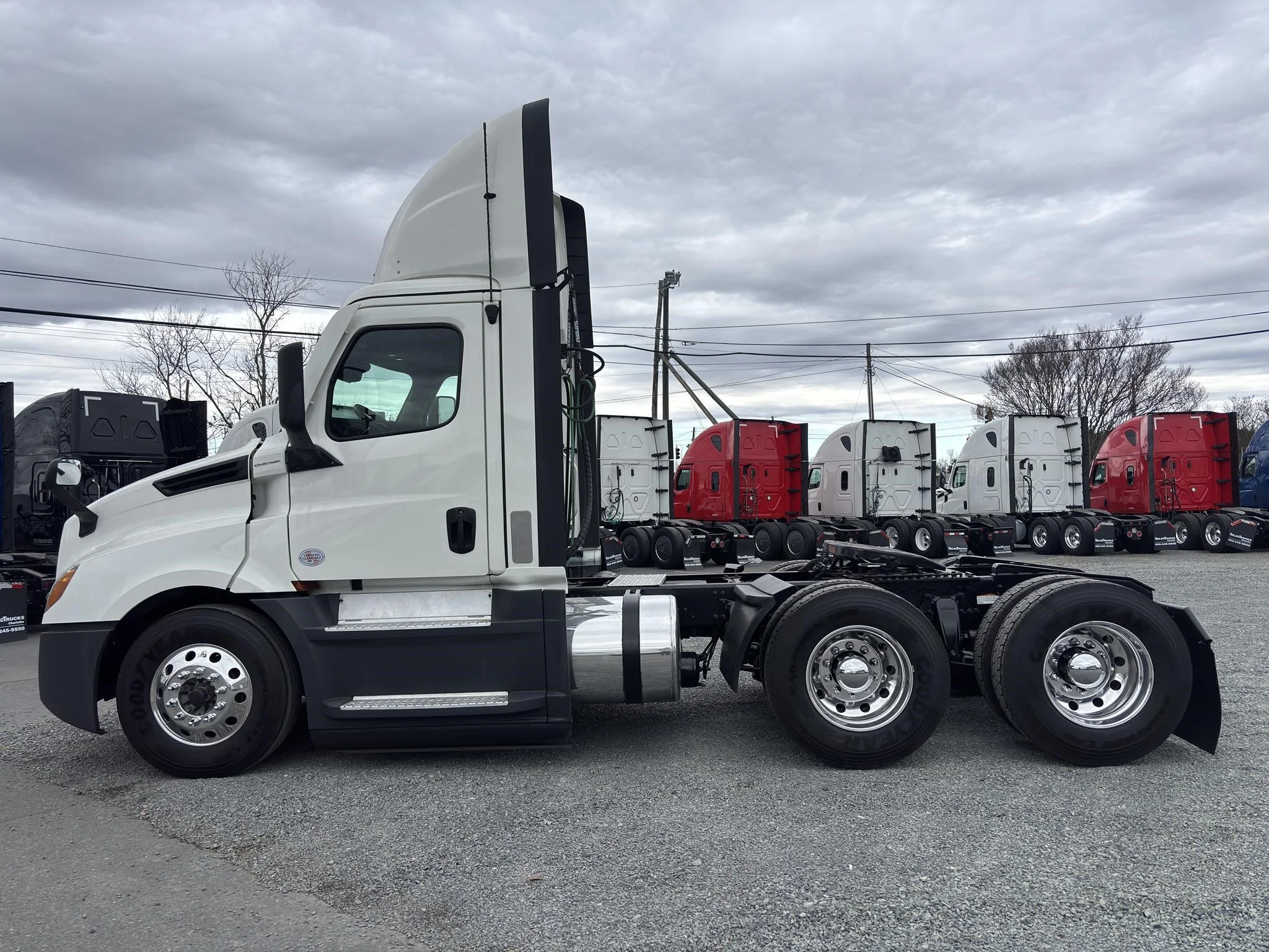 2021 Freightliner Cascadia in Charlotte, NC — photo 9