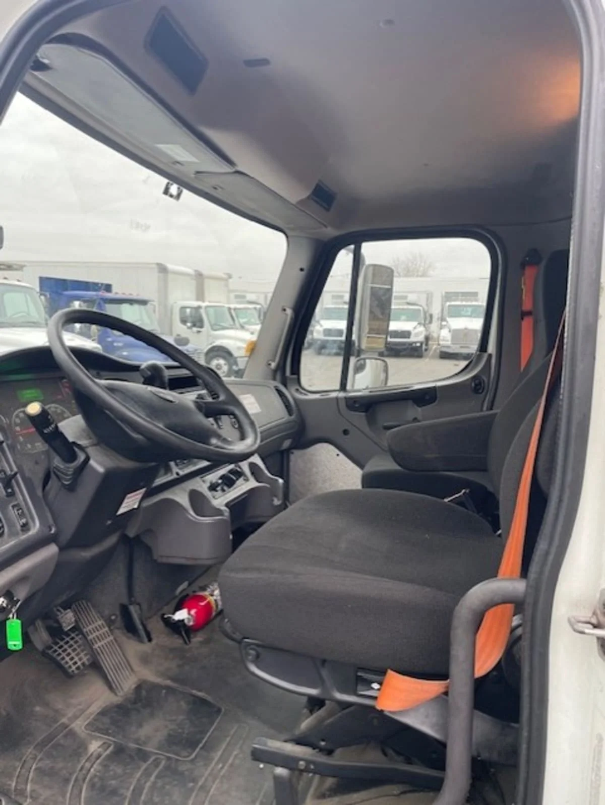 2020 Freightliner M2 106 - image 7