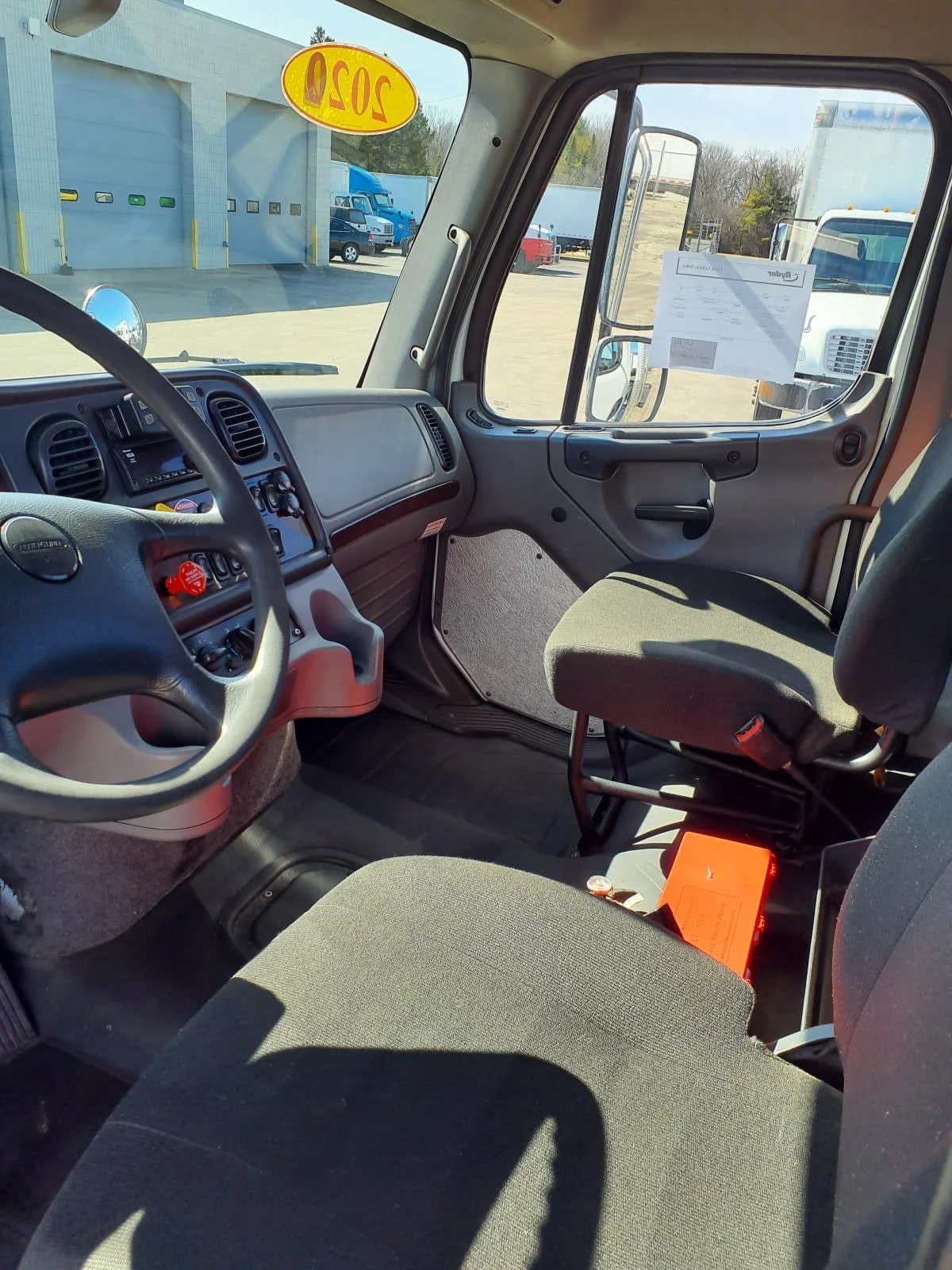 2022 Freightliner M2 106 - image 7