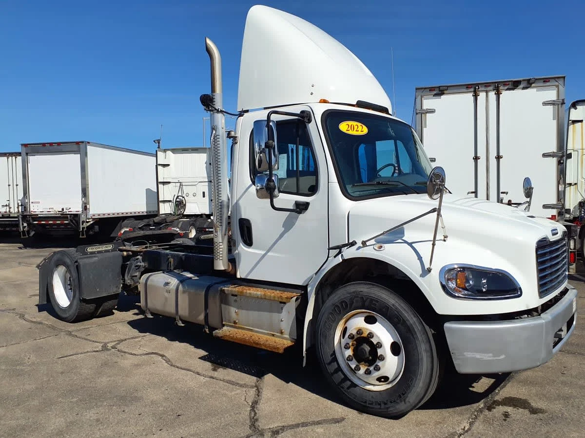 2022 Freightliner M2 106 in Oak Creek, WI — photo 3