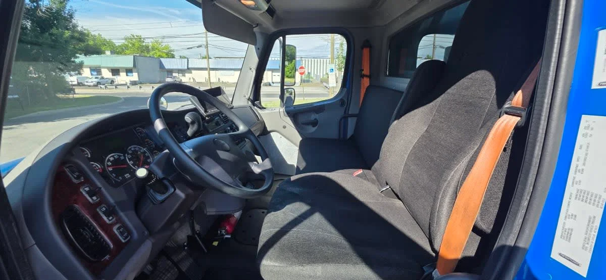 2019 Freightliner M2 106 in Bensalem, PA — photo 8