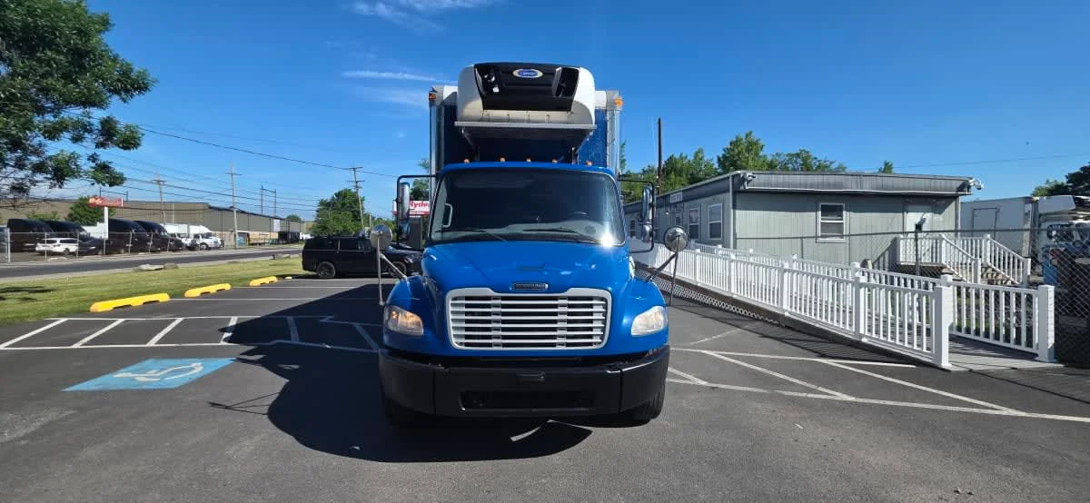 2019 Freightliner M2 106 in Bensalem, PA — photo 2