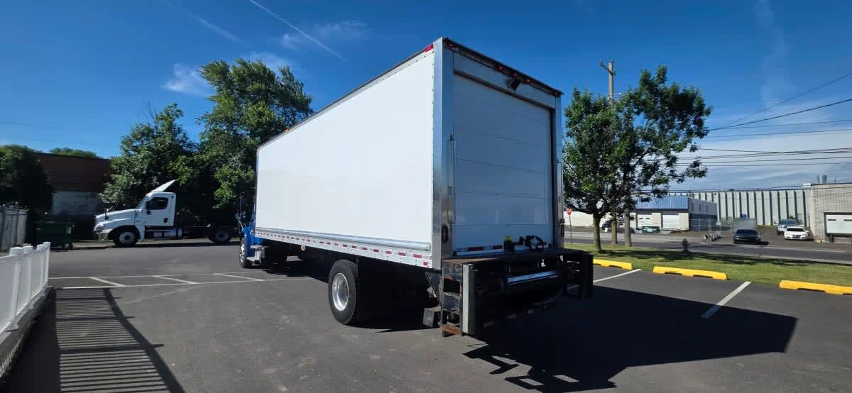 2019 Freightliner M2 106 in Bensalem, PA — photo 6