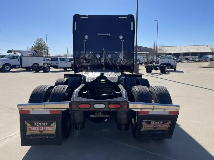 2024 Peterbilt 389 - image 11