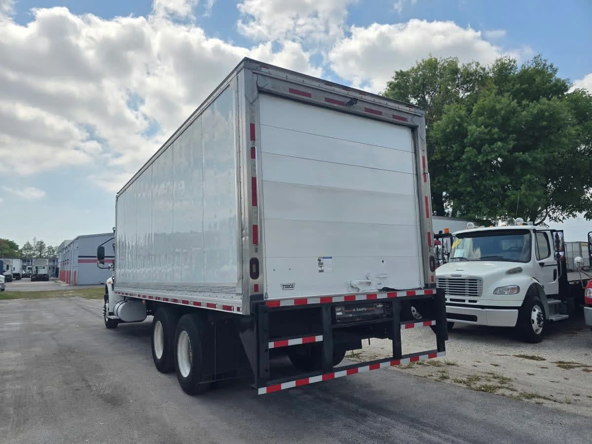 2020 International MV - image 4