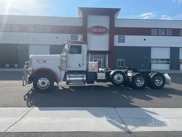2024 Peterbilt 389 in Missoula, MT — photo 5
