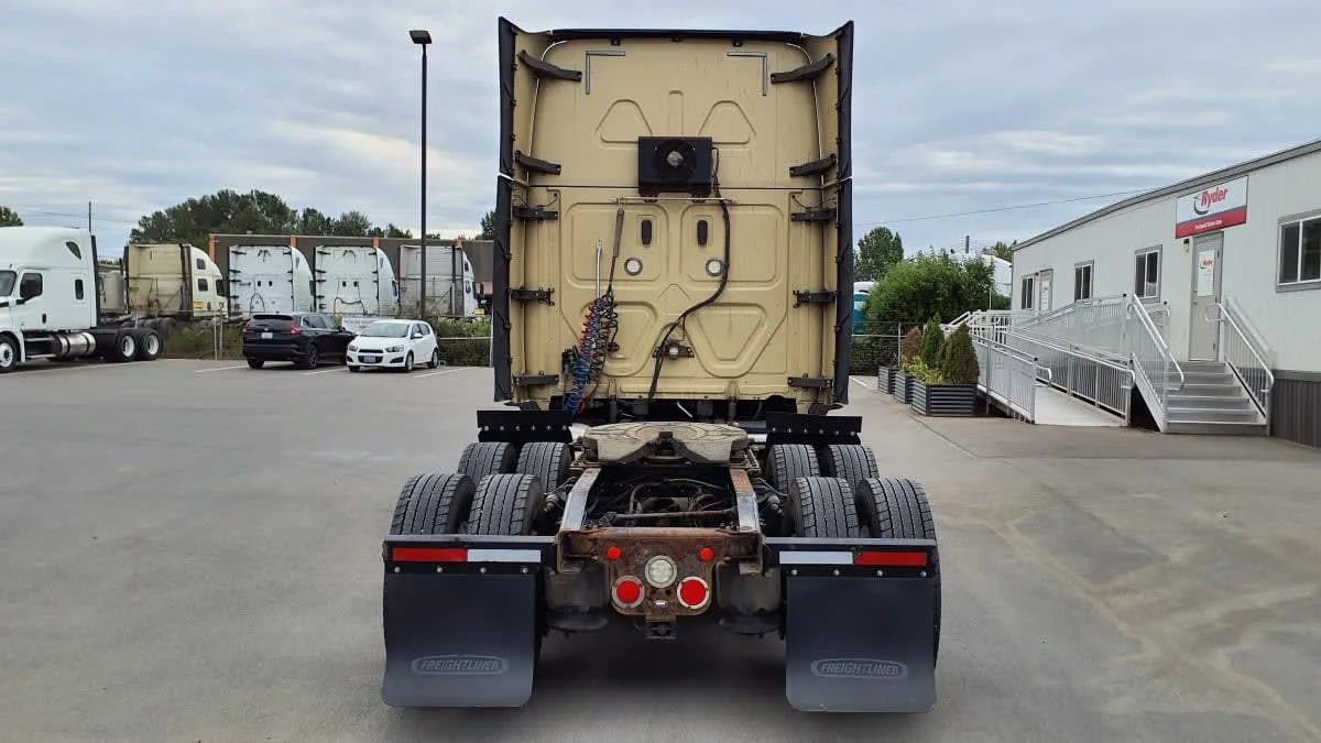 2019 Freightliner Cascadia in Tacoma, WA — photo 5