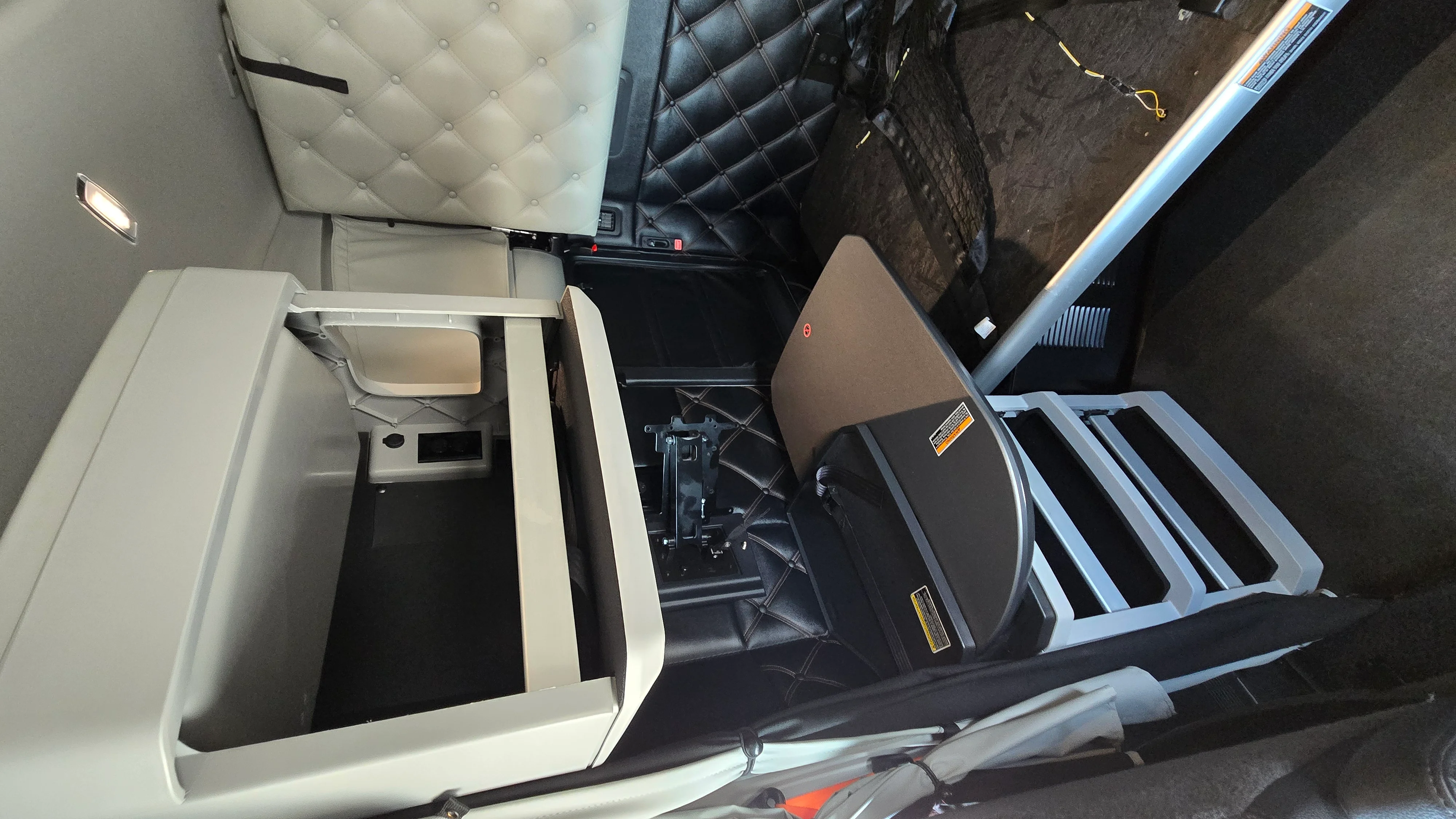 2023 Kenworth T880 - image 11