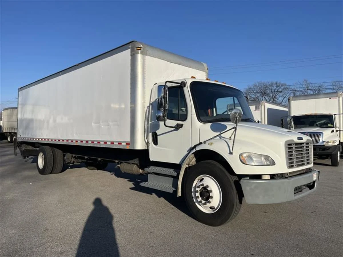 2017 Freightliner M2 106 in Beltsville, MD — photo 3