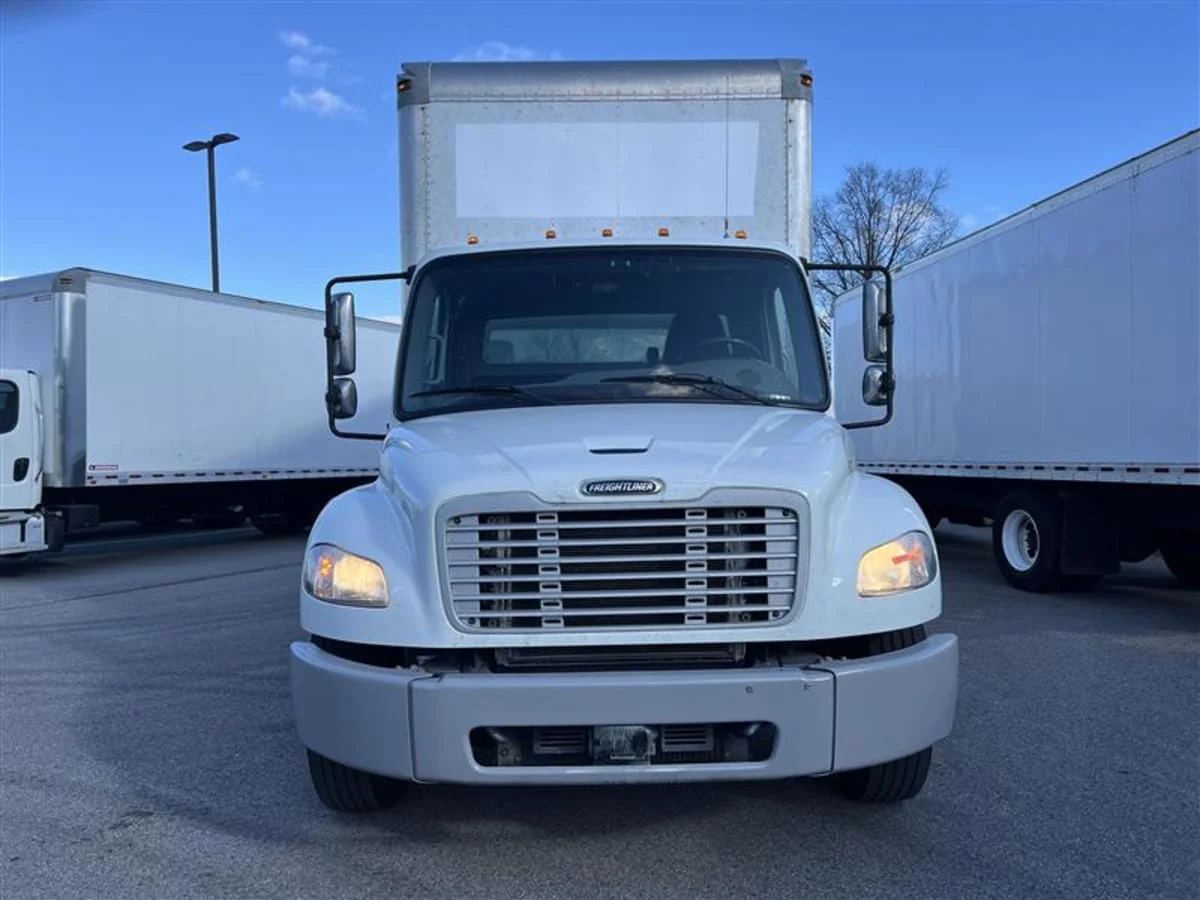 2017 Freightliner M2 106 in Beltsville, MD — photo 2