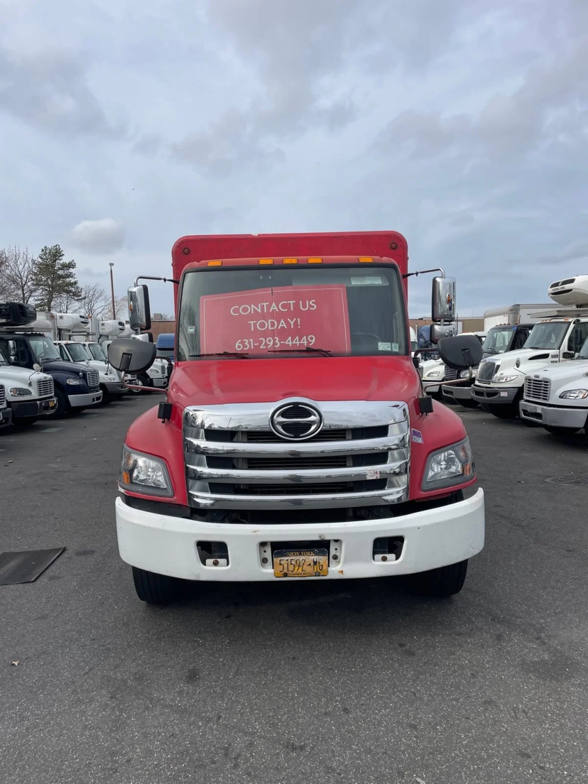 2015 Hino 338 in Farmingdale, NY — photo 2