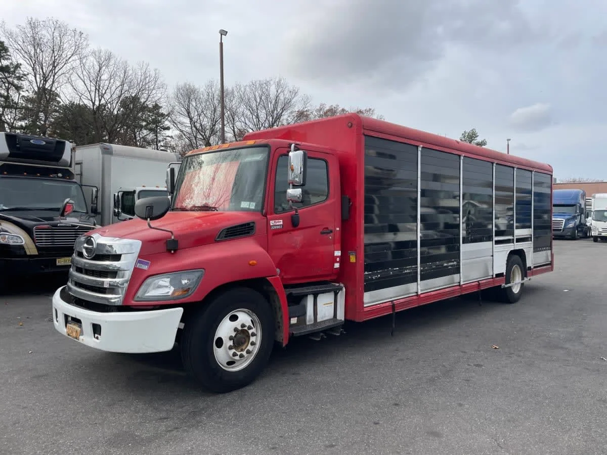 2015 Hino 338 in Farmingdale, NY