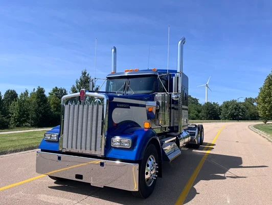 2027 Kenworth W900 in Topeka, KS — photo 21