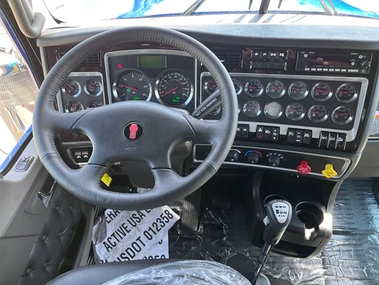 2027 Kenworth W900 in Topeka, KS — photo 3