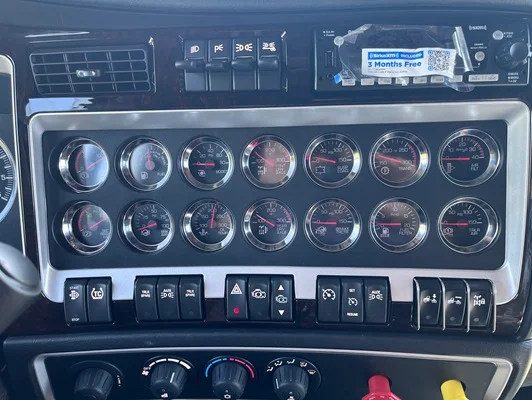 2027 Kenworth W900 in Topeka, KS — photo 27