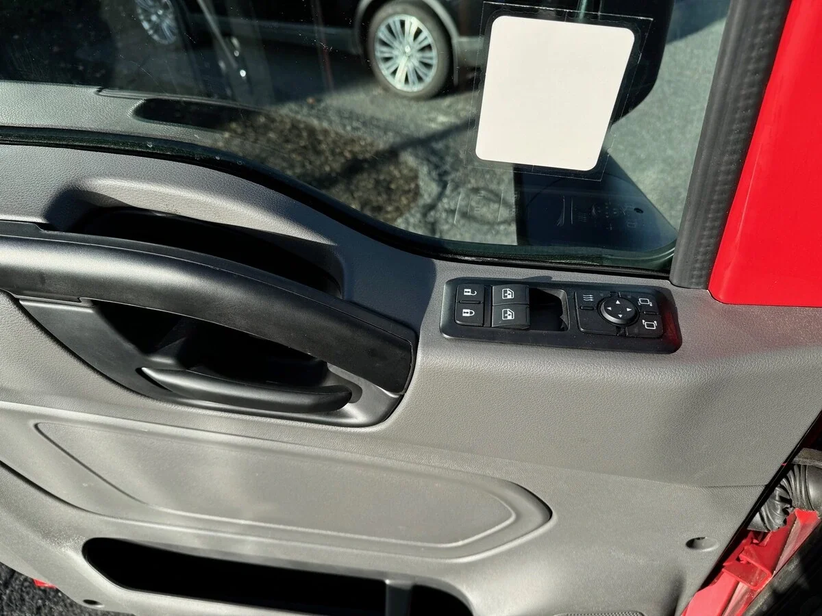 2025 International MV — photo 27