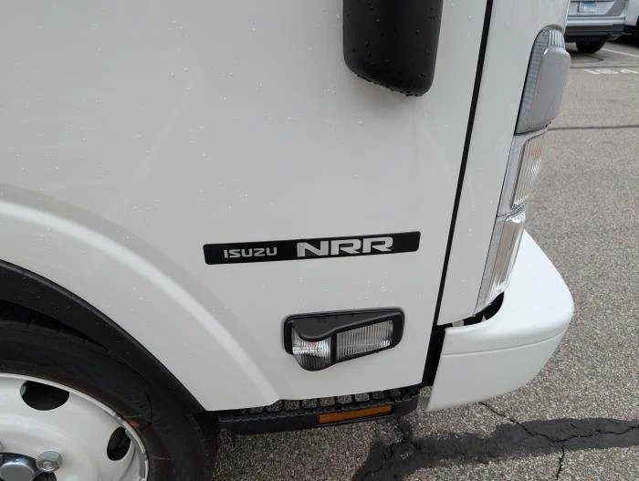 2026 Isuzu NRR - image 16