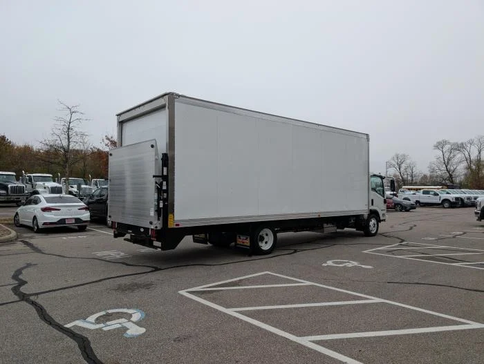 2026 Isuzu NRR — photo 10