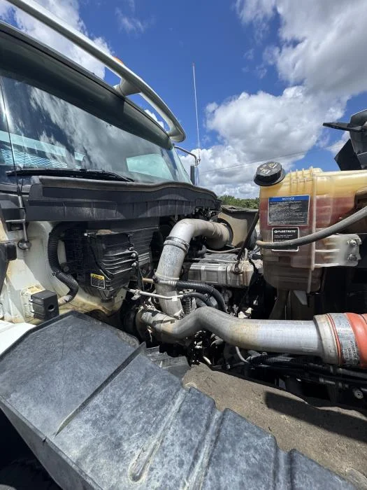 2019 International HV — photo 14