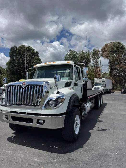 2019 International HV — photo 2