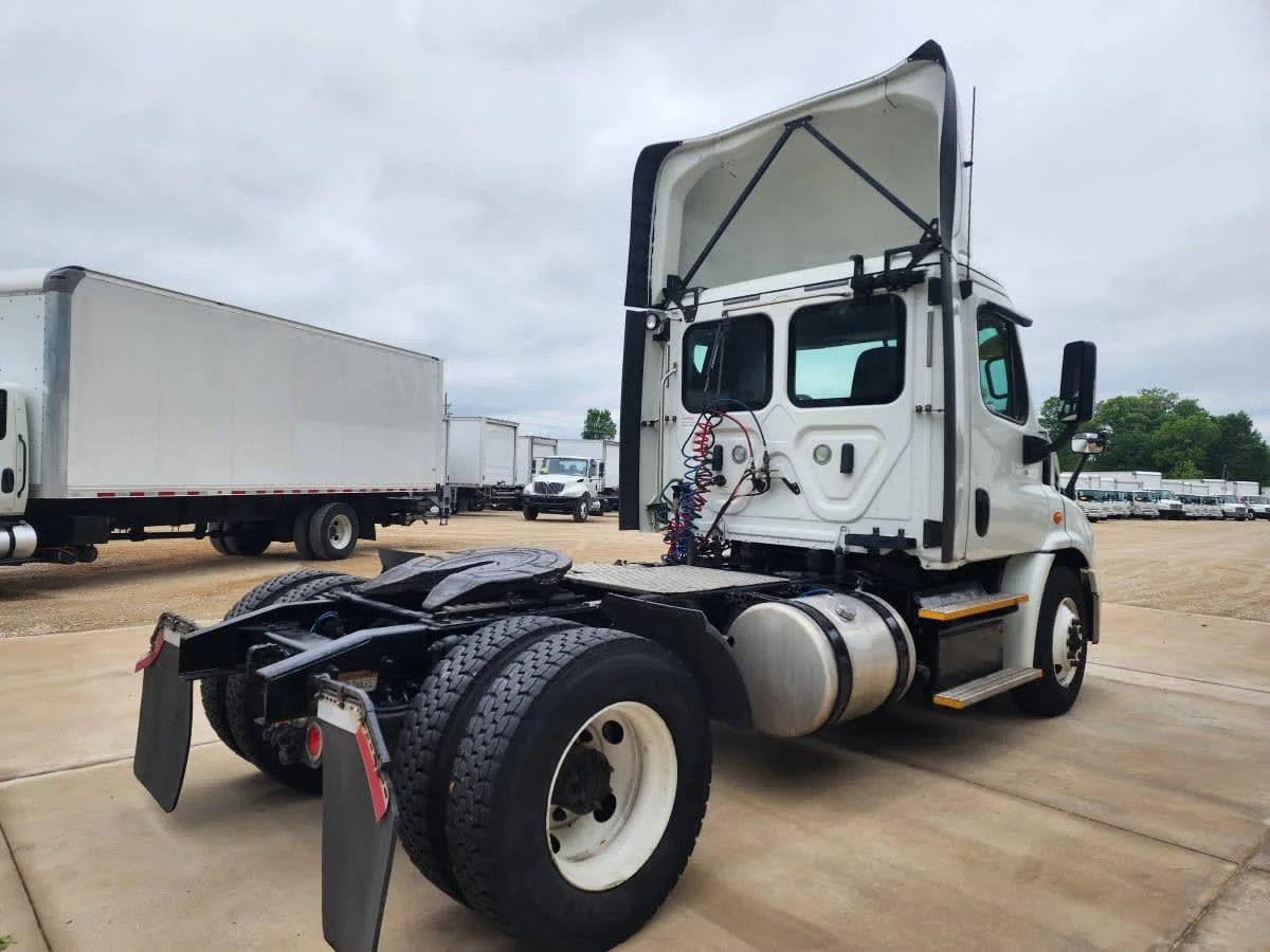 2018 Freightliner Cascadia in Greensboro, NC — photo 4