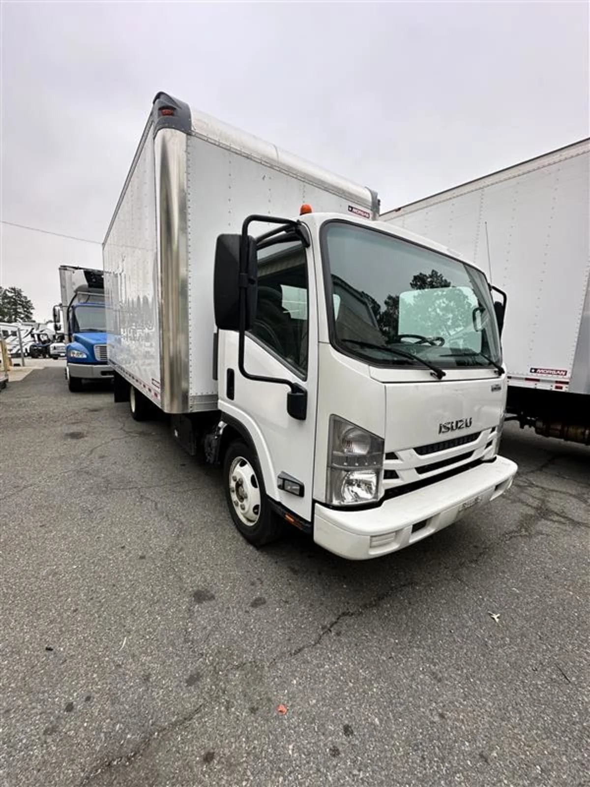 2020 Isuzu NRR - image 3